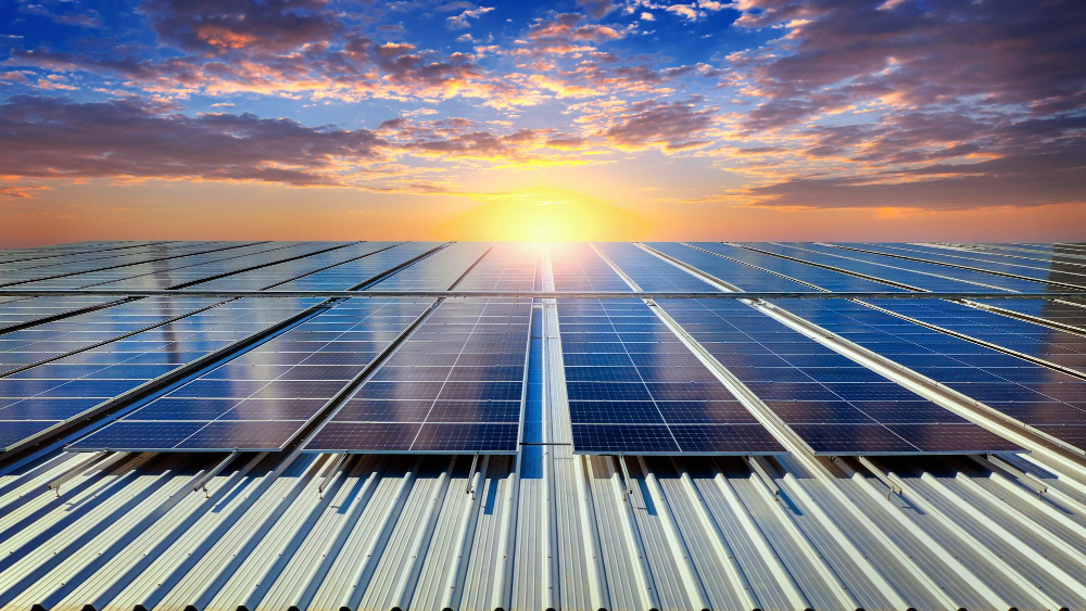 What Are the Key Features of an Ideal Rooftop for Solar Panel Installation?
